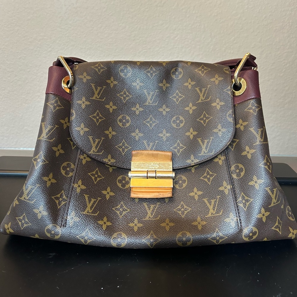 Louis Vuitton olympe gm bag